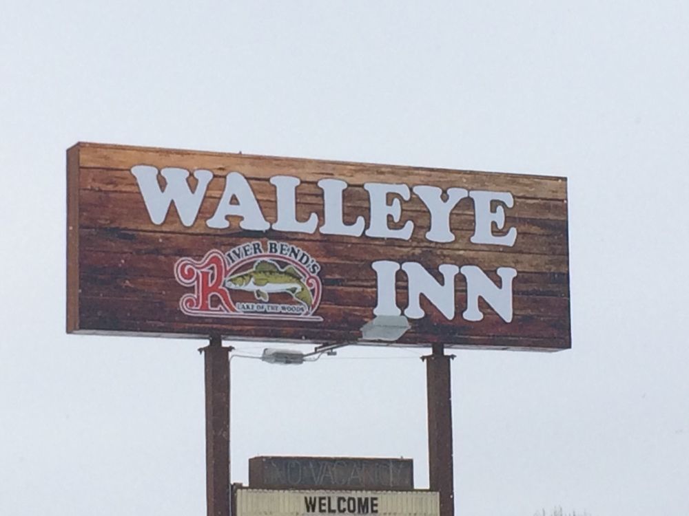 River Bend'S Walleye Inn Baudette Exterior photo